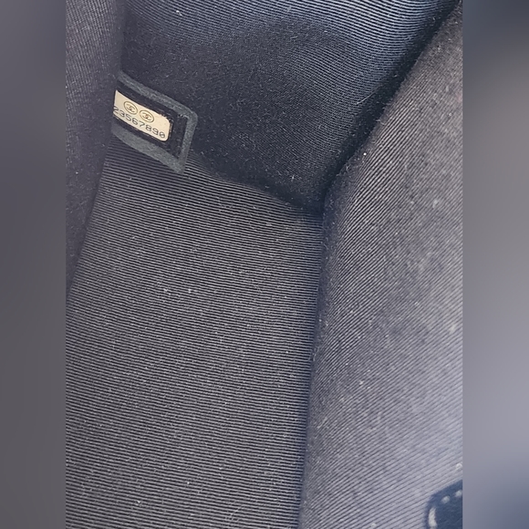 CHANEL Caviar Quilted Medium Boy Flap Black - Picture 15 of 15